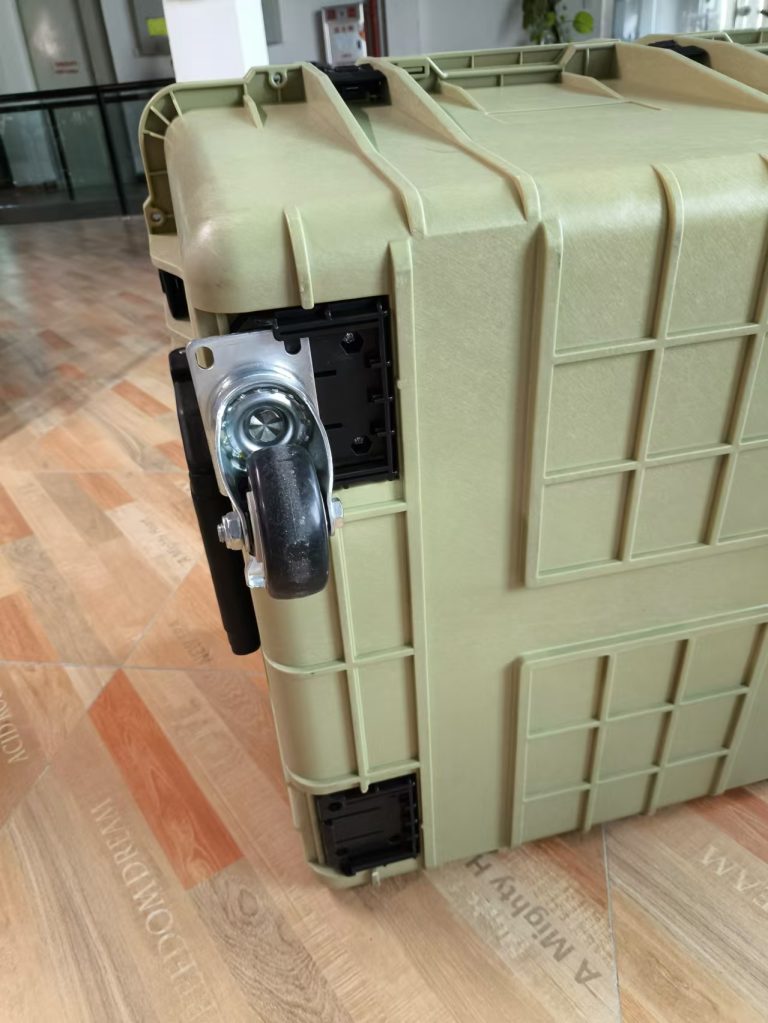 Heavy-duty Durable Wheeled Trolley Hard Plastic Equipment Protective Case