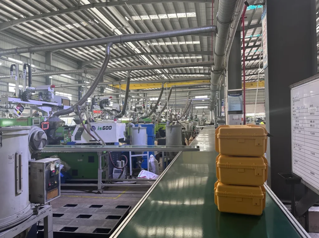 Waterproof-Plastic-Case-Factory-1